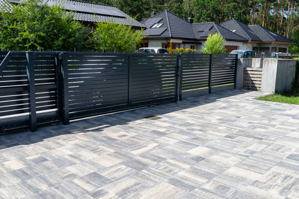 Best Professional Driveway Pavers  in Edgerton, KS